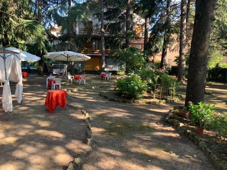 Albergo Magenta Casella  Buitenkant foto